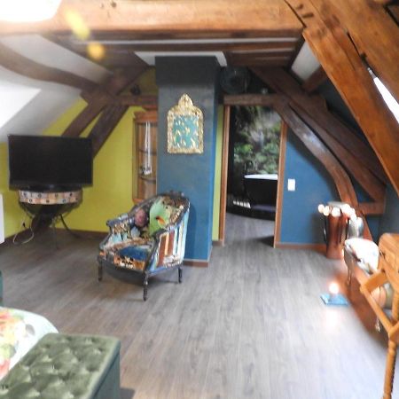L'Ecrin Du Val De Sambre Bed & Breakfast Maubeuge Exterior foto